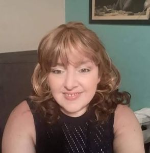 Meet your Posher, Raquel